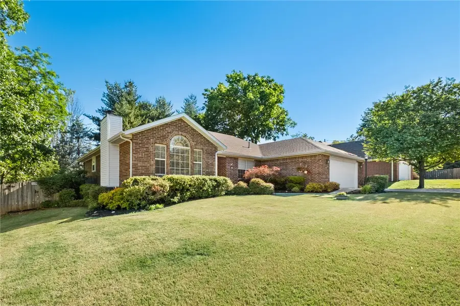2750 E Londonderry Drive, Fayetteville, AR 72701 - #2