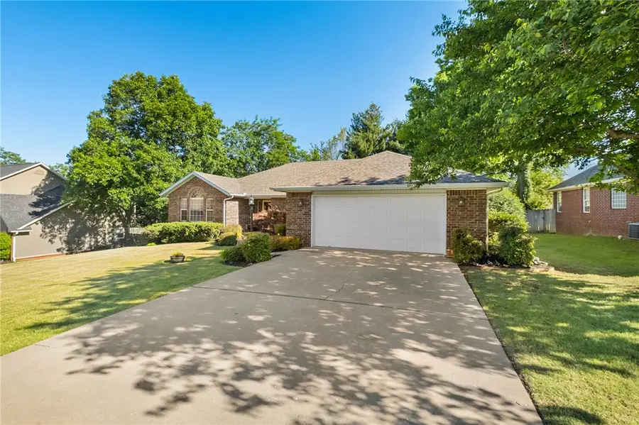 2750 E Londonderry Drive, Fayetteville, AR 72701 - #3
