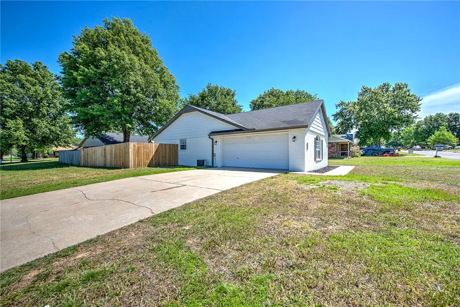 4490 W Chaparral Lane, Fayetteville, AR 72704 - #2
