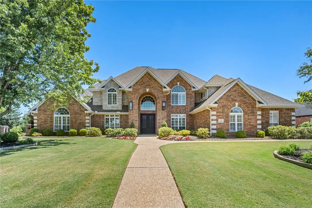 3 S Sherwood Drive, Rogers, AR 72758 - #1