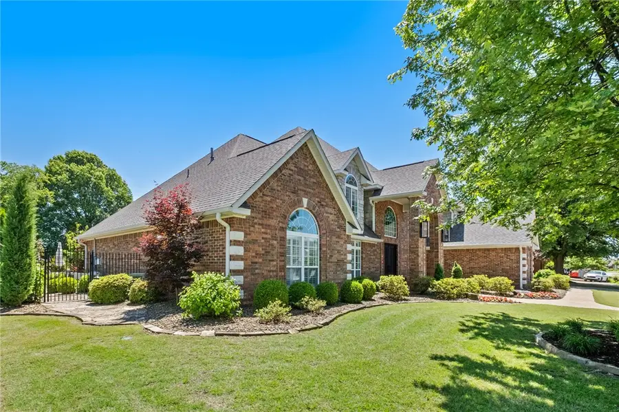 3 S Sherwood Drive, Rogers, AR 72758 - #2