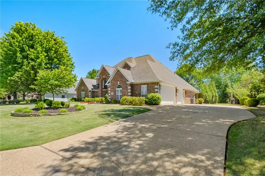 3 S Sherwood Drive, Rogers, AR 72758 - #3