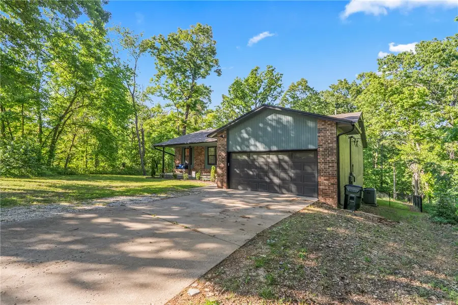 104 NE Red Fox Road, Gravette, AR 72736 - #3