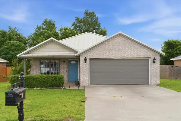 674 Olivia Lane, Centerton, AR 72719