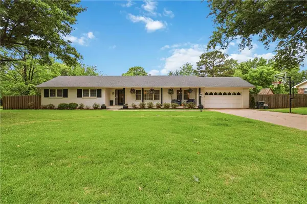 1535 Harold Street, Fayetteville, AR 72703