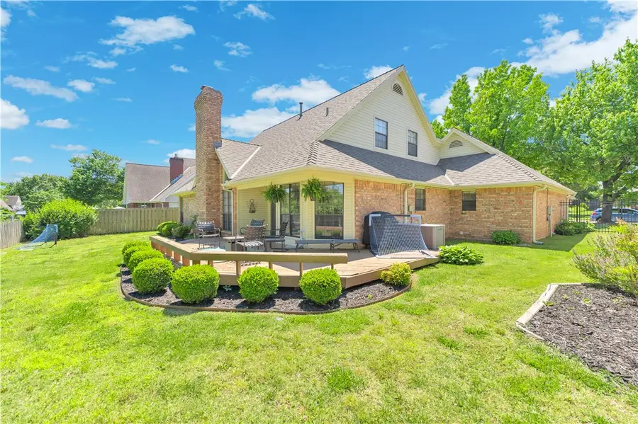 3370 N Southridge Drive, Fayetteville, AR 72703 - #2