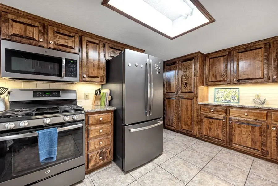1402 S Countrywood Place, Rogers, AR 72758 - #3