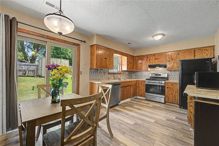 2500 N Jill Circle, Springdale, AR 72762 - #2