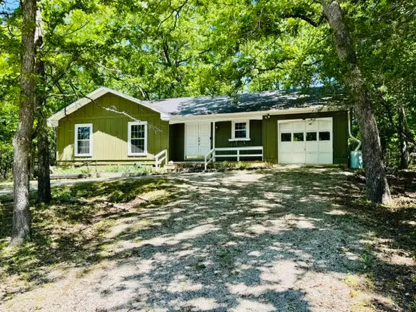 19 Walnut Avenue, Holiday Island, AR 72631