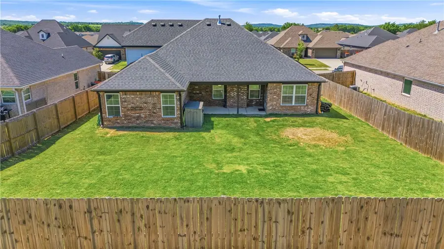 2660 Suncrest Avenue, Springdale, AR 72764 - #3