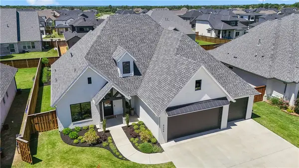 4304 S 87th Street, Bentonville, AR 72713