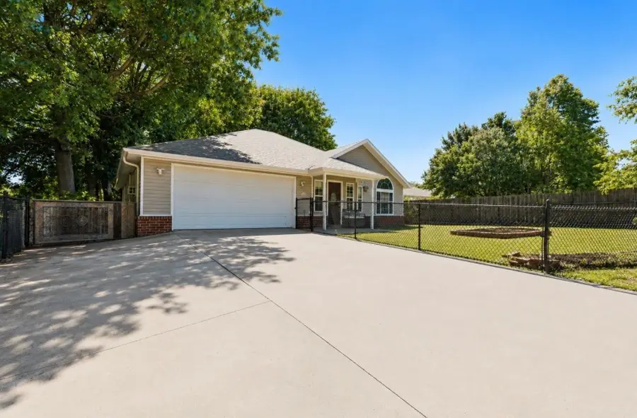 20782 Lakeshore Drive, Springdale, AR 72764 - #2