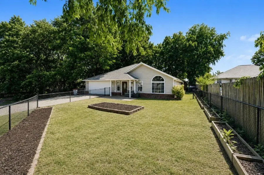 20782 Lakeshore Drive, Springdale, AR 72764 - #3