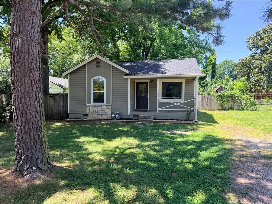 320 S Garrett Street, Siloam Springs, AR 72761 - #2
