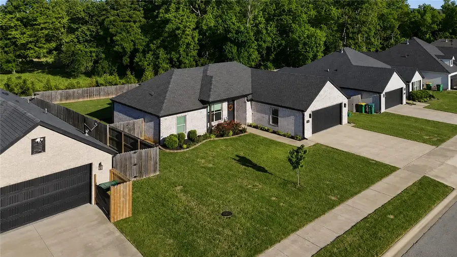 458 N Yona Lane, Farmington, AR 72730 - #2