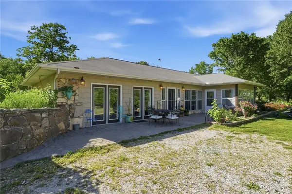 3002 Highway 103 N, Green Forest, AR 72638
