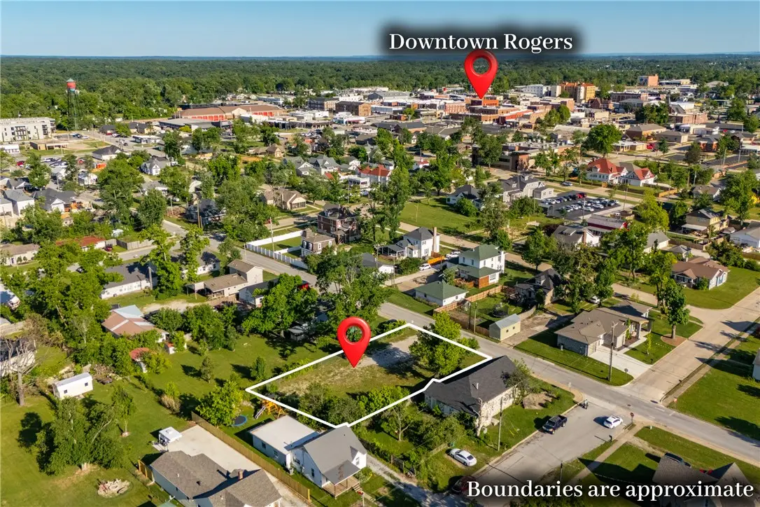 419 W Persimmon Street, Rogers, AR 72756 - #1