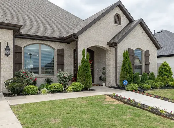 2865 S Colbalt Drive, Fayetteville, AR 72701