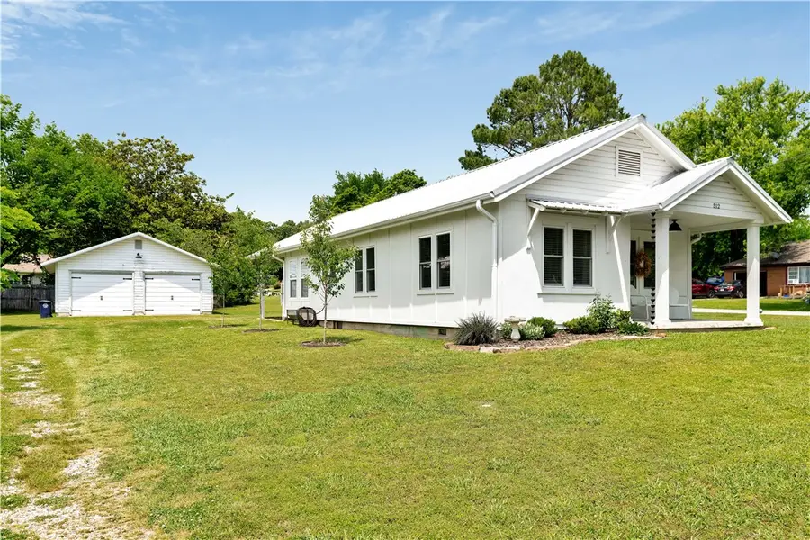 512 E Buchanan Street, Prairie Grove, AR 72753 - #3