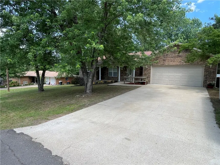 2800 N Erie Avenue, Russellville, AR 72802 - #2