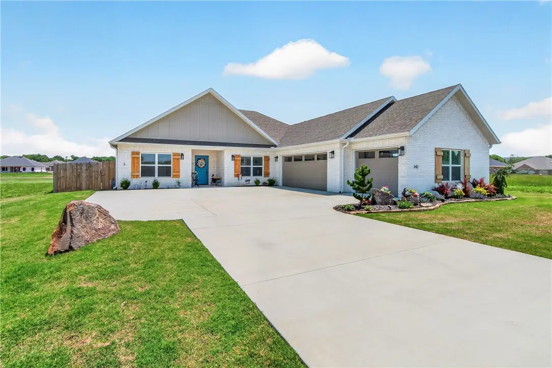 142 N Box Turtle Avenue, Farmington, AR 72730 - #1