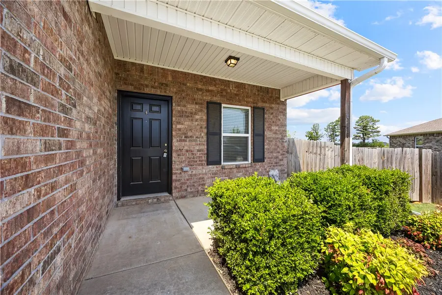 4296 Crosshill Cove, Springdale, AR 72762 - #3
