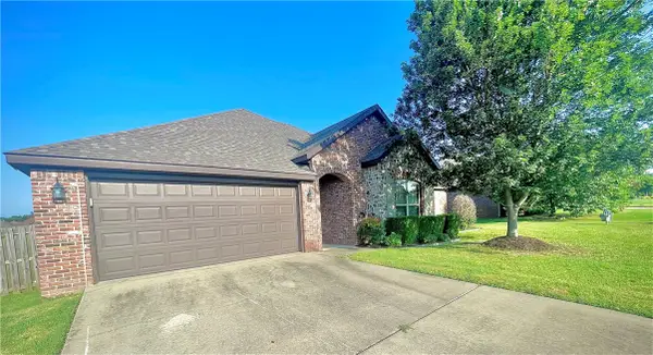 108 Peyton Street, Lowell, AR 72745