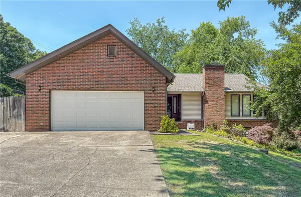 221 Approach Drive, Harrison, AR 72601