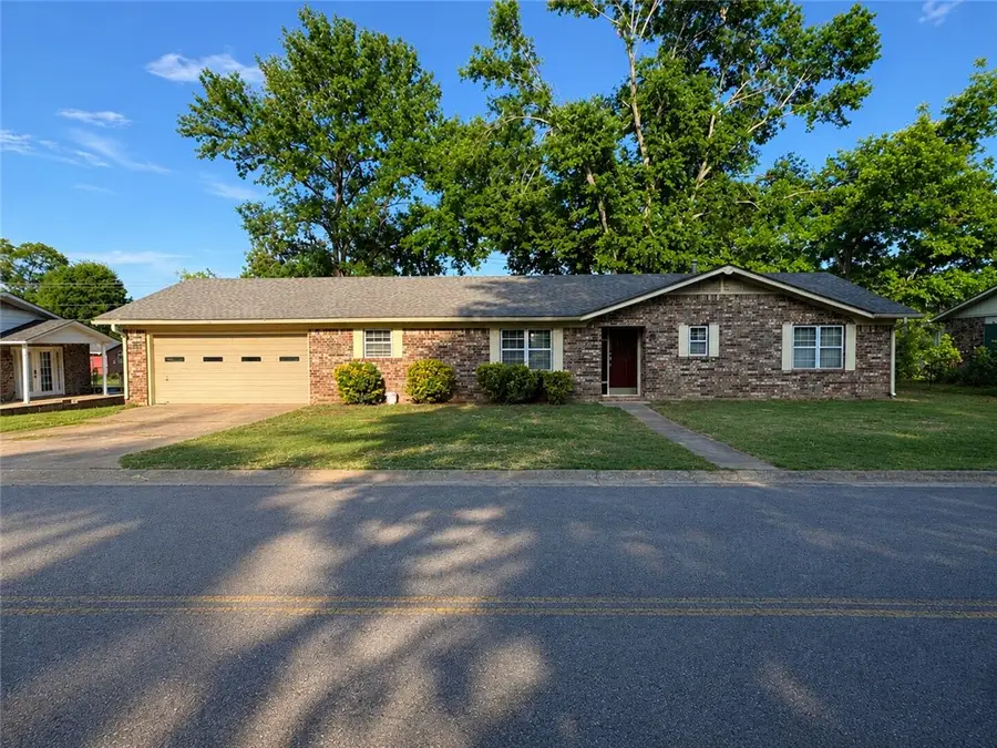 202 Meadow Place, Clarksville, AR 72830 - #2