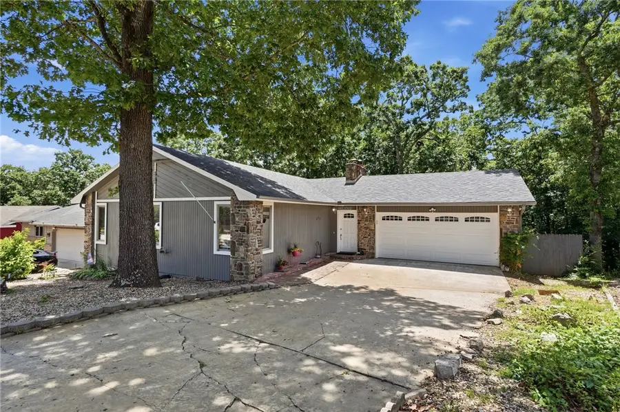 8 Cromer Drive, Bella Vista, AR 72715 - #2