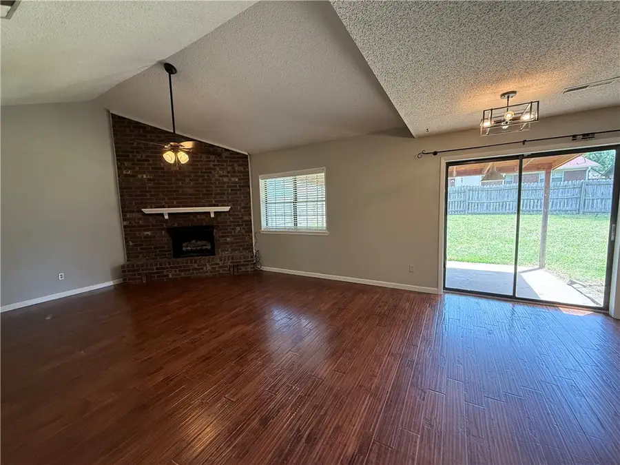 415 Rodric Circle, Siloam Springs, AR 72761 - #3