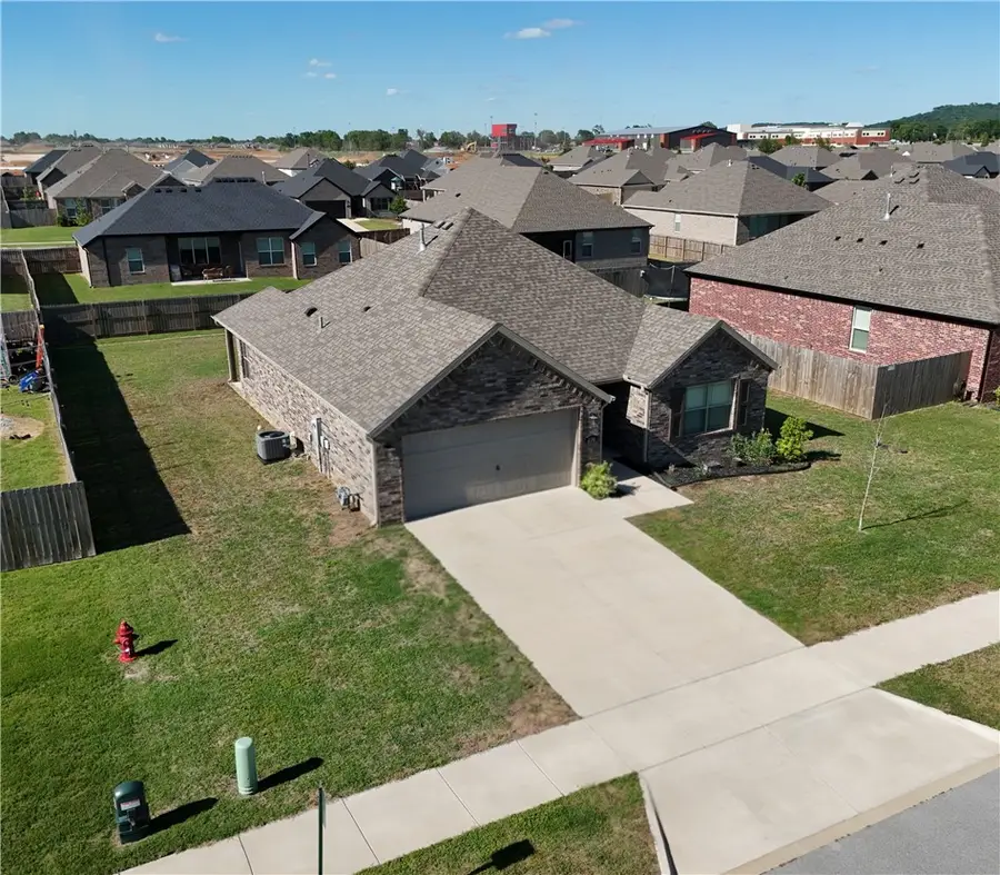 270 Idaho Avenue, Farmington, AR 72730 - #2