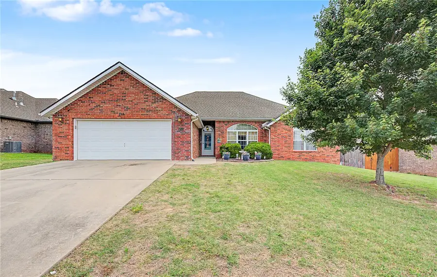 211 Monroe Street, Centerton, AR 72719 - #3