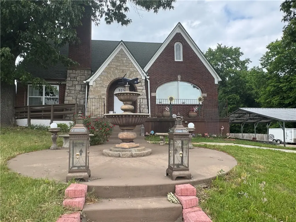 523 W Stephenson Avenue, Harrison, AR 72601 - #1