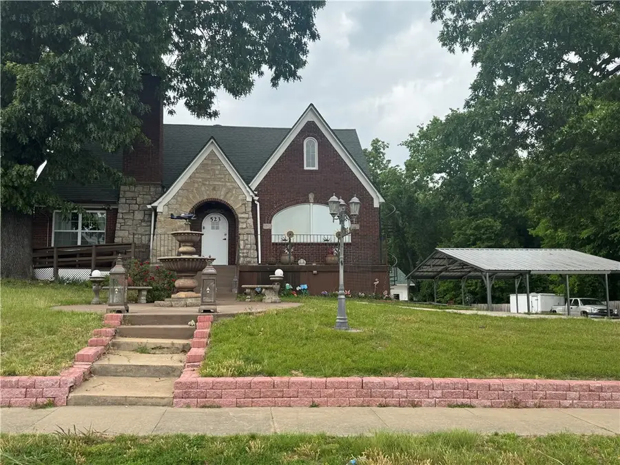 523 W Stephenson Avenue, Harrison, AR 72601 - #2