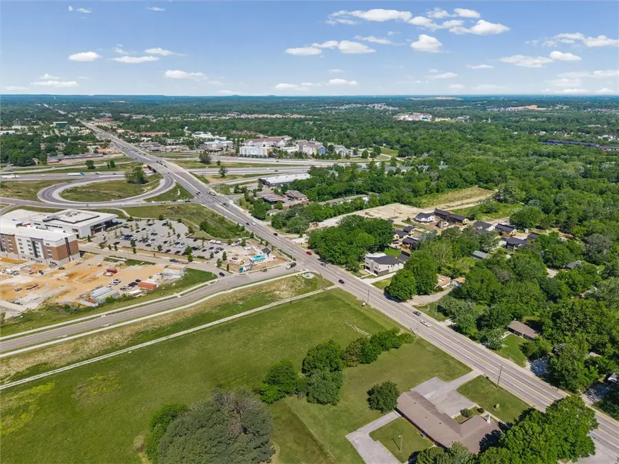 2460 Wedington Drive, Fayetteville, AR 72701 - #3