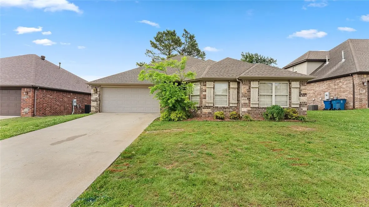 106 NE Larkspur Lane, Bentonville, AR 72712 - #1