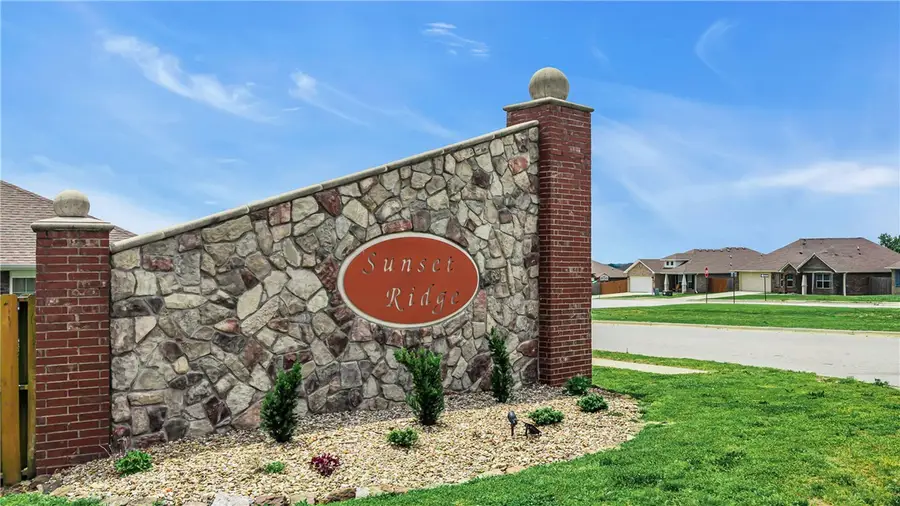 2125 Carlisle Street, Gentry, AR 72734 - #2