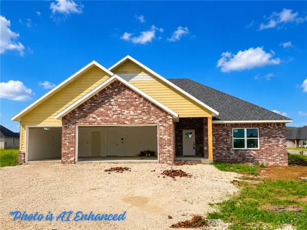 110 N Bloodhound Avenue, Farmington, AR 72730