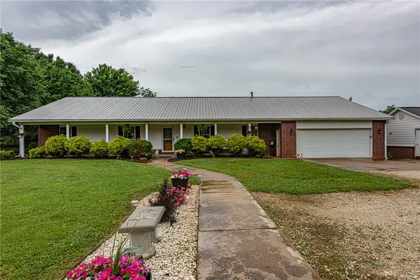 11579 Ranchwood Road, Prairie Grove, AR 72753