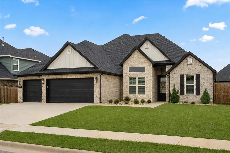 1380 Heart Street, Centerton, AR 72719 - #2