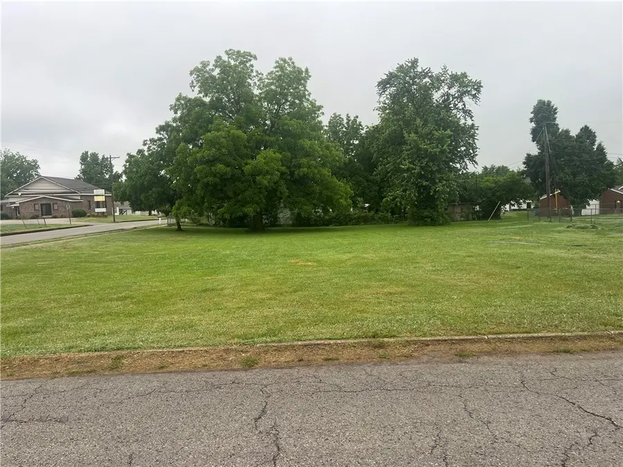 302 Springfield Street, Green Forest, AR 72638 - #2