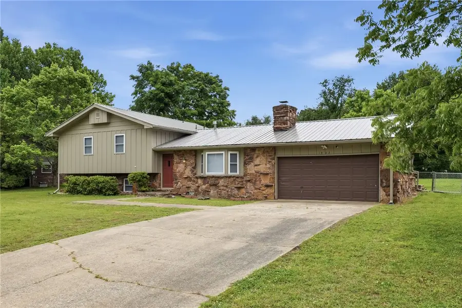 1902 W Granite Street, Siloam Springs, AR 72761 - #2