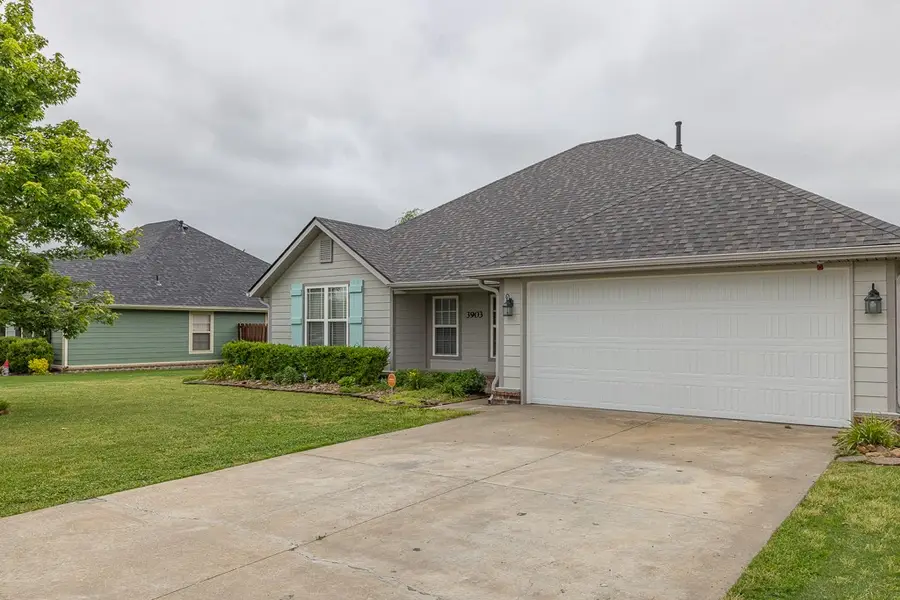 3903 Grand Valley Drive, Springdale, AR 72764 - #3