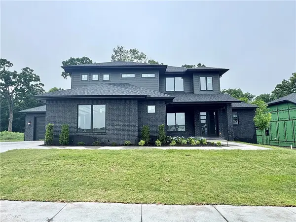 3807 SW Limelight Lane, Bentonville, AR 72713
