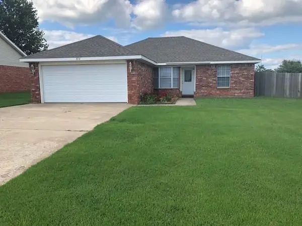 814 Tyler Street, Centerton, AR 72719