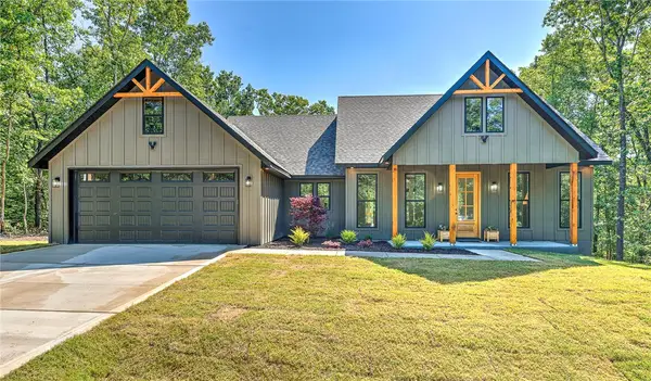 28 Sandridge Drive, Bella Vista, AR 72715