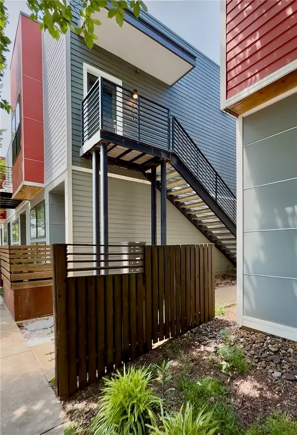 360 W 5th Street #2, Fayetteville, AR 72701