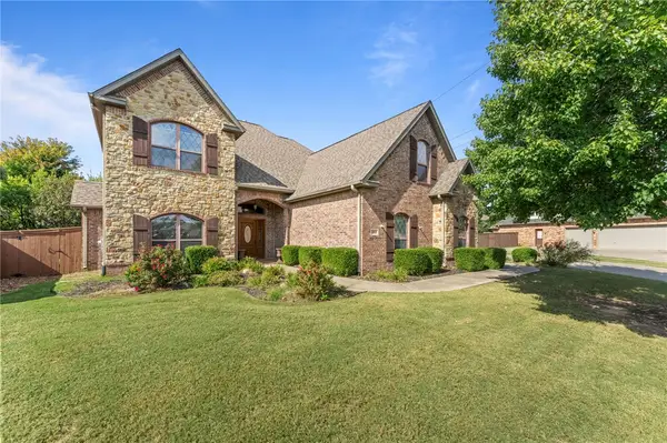 4800 Blaire Mont Road, Bentonville, AR 72713