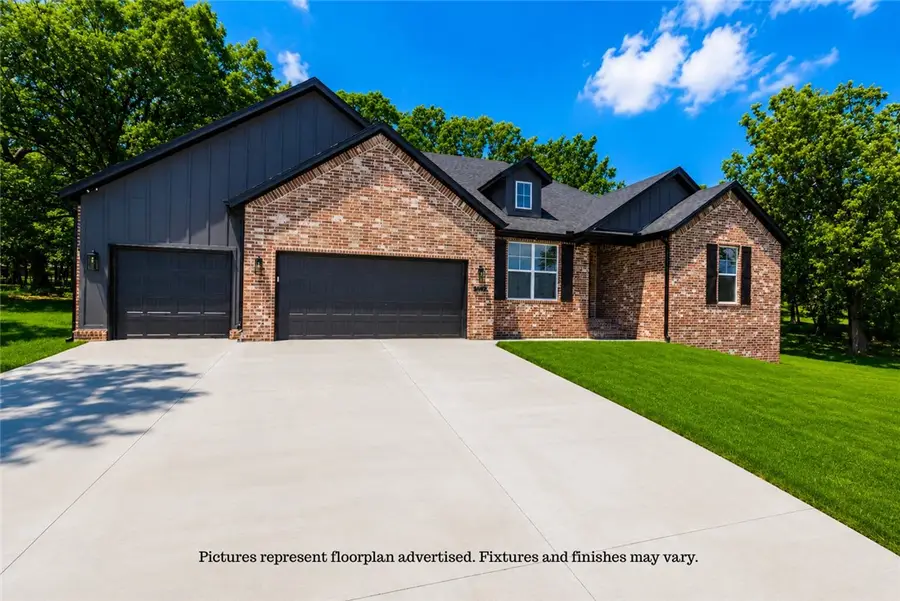 5121 S Pleasant Valley, Gentry, AR 72734 - #2